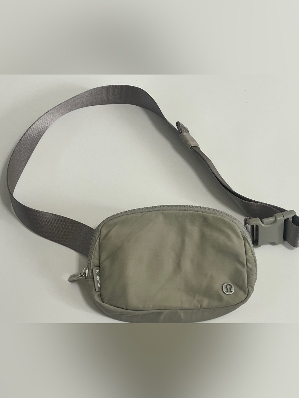 Lululemon Belt bag beige